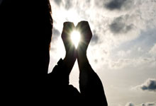 博洛尼亚官方：卡拉布里亚左脚踝扭伤，预计缺阵3周时间.：pg游戏